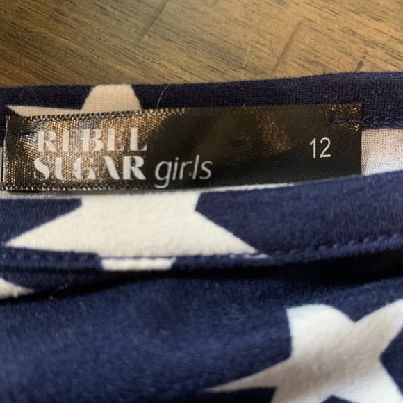 Long sleeve shirt! Lightly worn. Size 12 girls - Picture 4 of 4